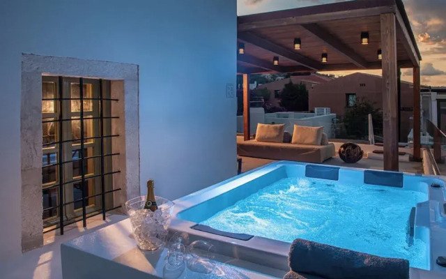 Mint Villa by Checkin