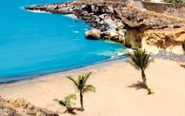 Paraiso Beachfront Apartment With 2 Bedrooms
