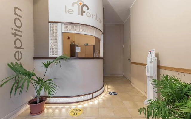 Stylish Residence Le Fontane 1 Bedroom Apartment Sleeps 2 Persons