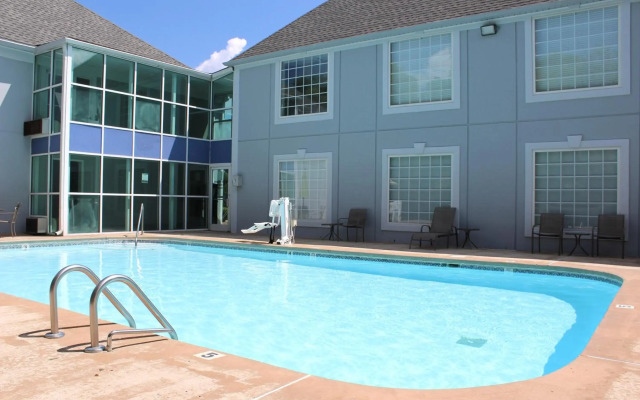 Quality Inn Crossville Near Cumberland Mountain State Park