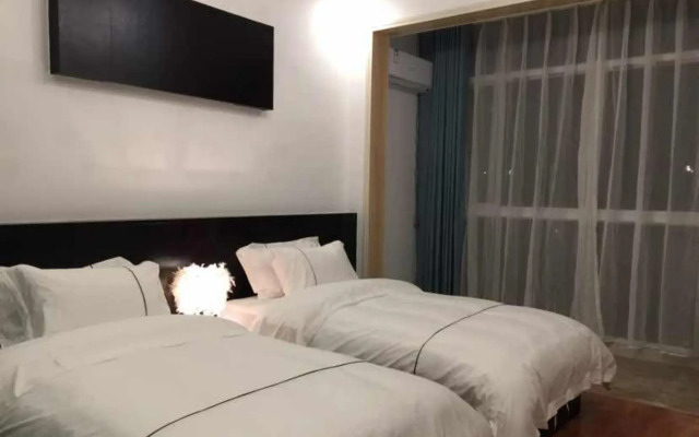 No.8 Gingko Inn