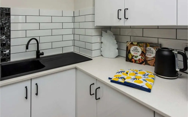 Contemporary 1BR Apartment - Near the City