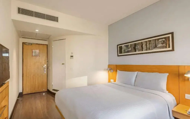 ibis Gurgaon Golf Course Road Hotel