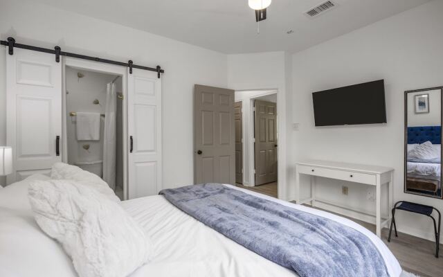 Wonderful Getaway EaDo 3BR Minutes to Downtown