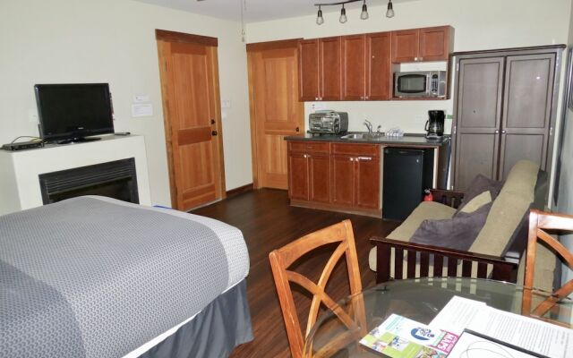 Cobble Wood & Bird Sanctuary Guest Houses