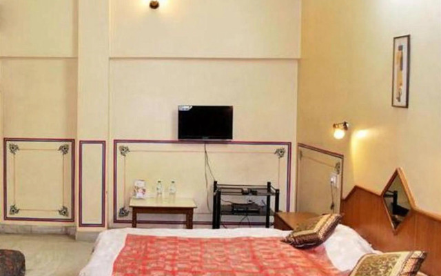 Hotel Bani Park Palace