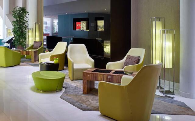 Montcalm East, Autograph Collection