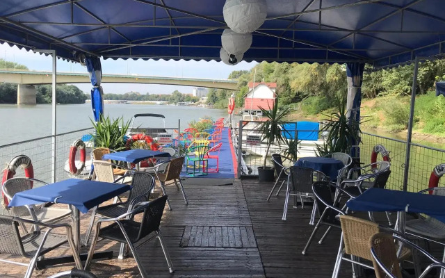 Tisza-beach wild camping 5