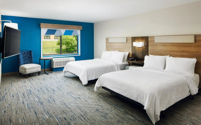 Holiday Inn Express & Suites Bridgeport by IHG