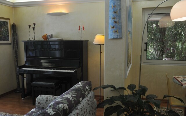 Very Cozy, Comfortable "lanthana" Villa on 2 Floors, Independent
