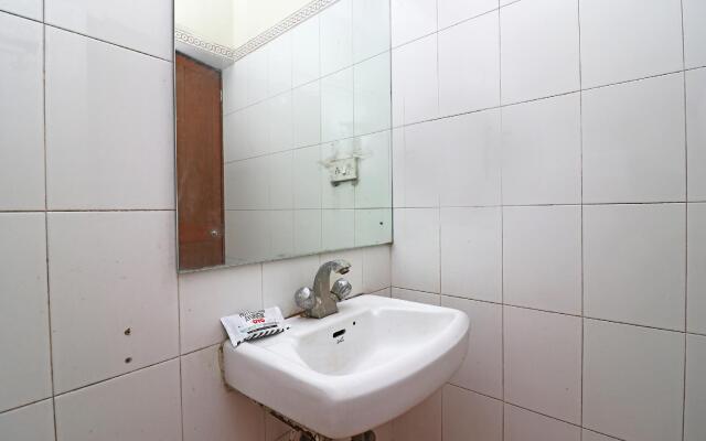 OYO 29941 Hotel Hukum Palace