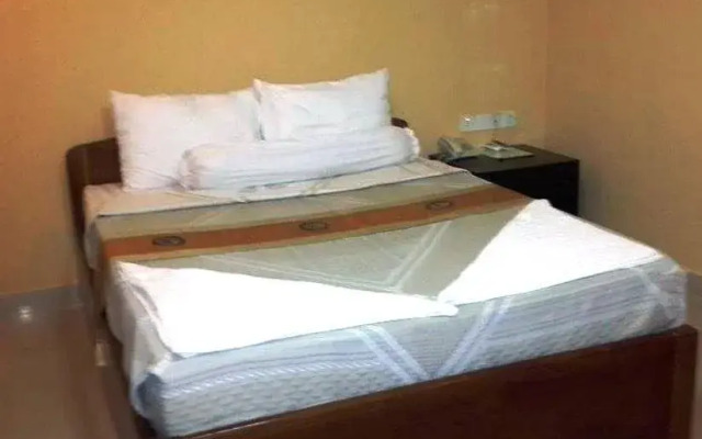 Golden Palace Hotel