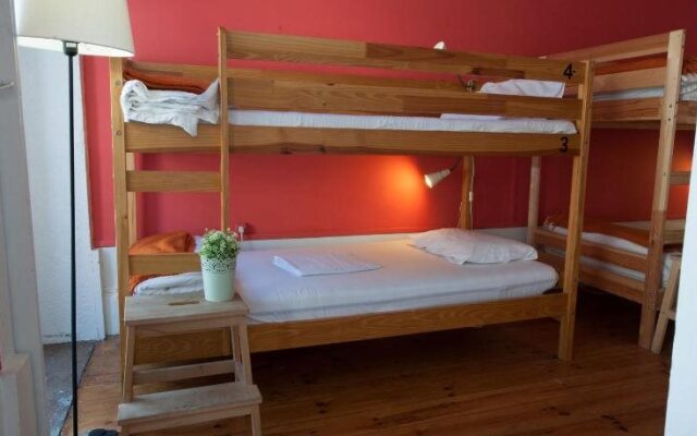 Magnlia Porto Hostel  Suites