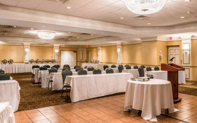 Comfort Inn & Suites