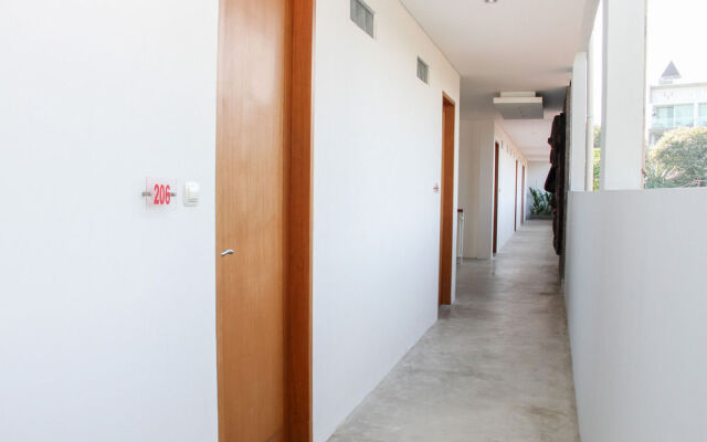 Airy Premier Seminyak Pantai Batu Belig Bali