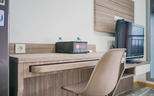 Strategic Studio Apartment with Extra Bed at M-Town Residence