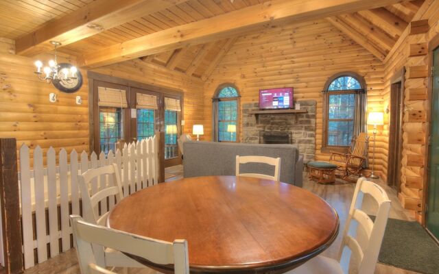 Cricket Hill Lodge & Cabins