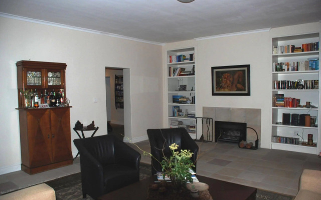 La Roche Guest House