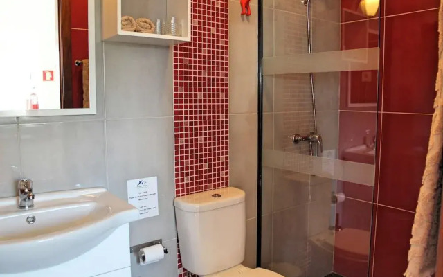 Grayci s House by Our Madeira