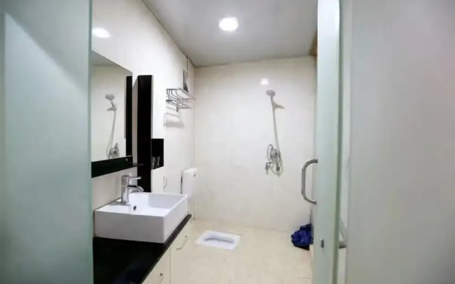 Fenghuang Little Bear Family Guest House