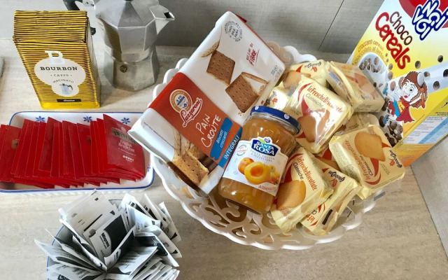 Olive To Lario Apartments