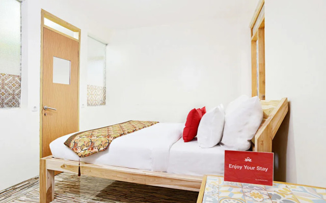 ZEN Rooms Cibogo Pasteur