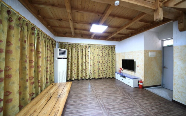 Jangseung Park Pension