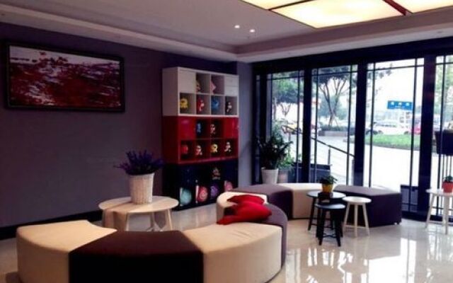 Ibis Chongqing Ranjiaba