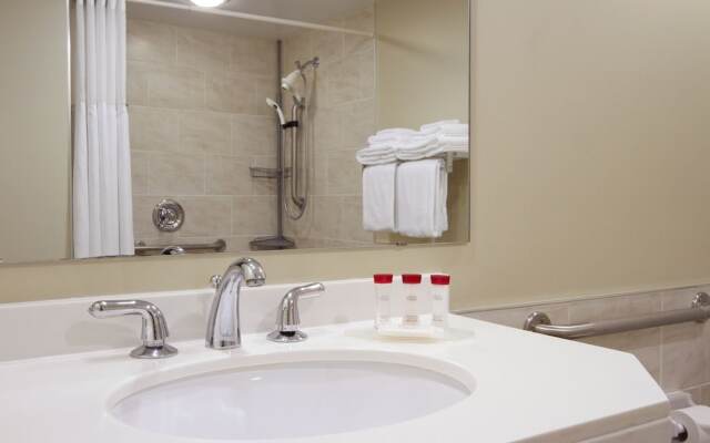 Ramada by Wyndham Cornwall