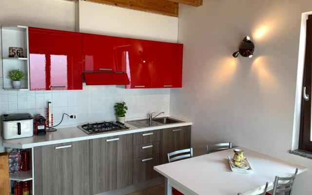 La Quiete 56 Lake view Apartment by Gardadomusmea