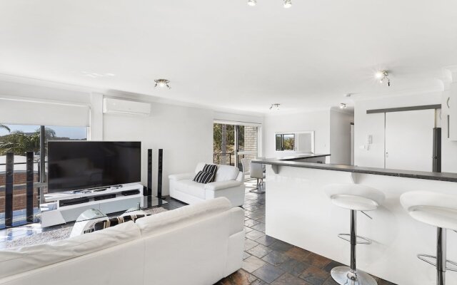 Sunset Towers, 14/25 Donald Street