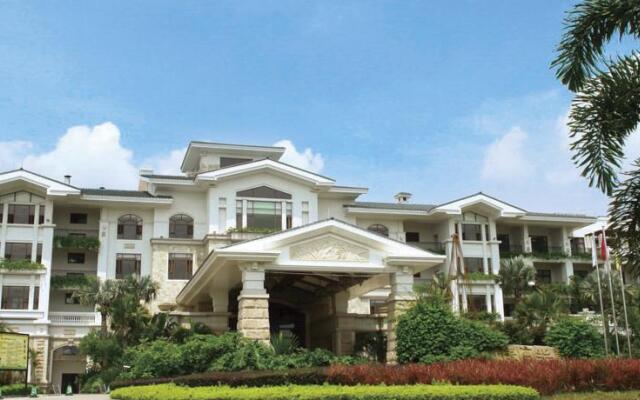 Longcheng Golf Hotel