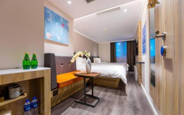 Hanting Premium Hotel Dapuqiao Sun Moon Light Center