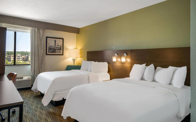 Radisson Hotel Grand Rapids Riverfront