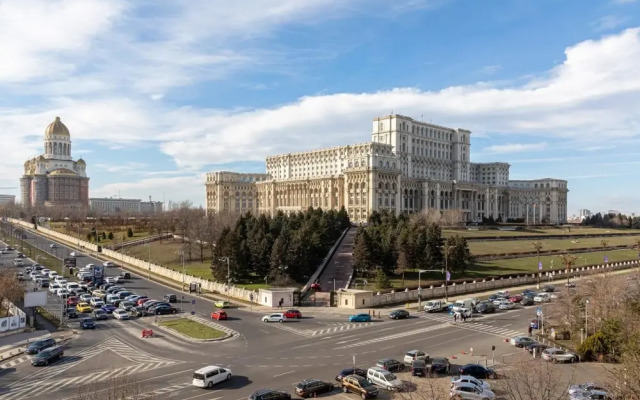 Bagheera and Mowgli in Bucure ti