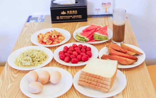 GreenTree Alliance Hotel Mang City Tuanjie Street North Bus Station – Meal – Dehong