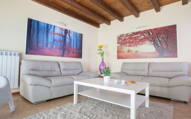 Holiday Home in San Severino Marche with Pool