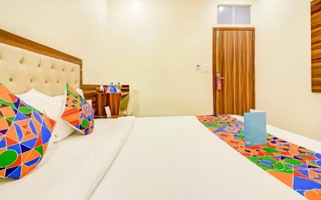 OYO 13614 Hotel Axis International