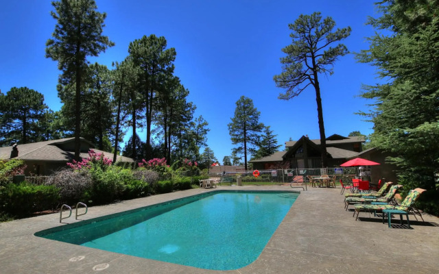 Majestic Mountain Inn