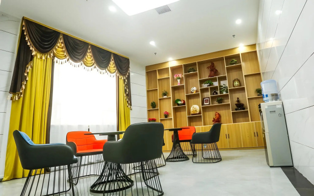 GreenTree Inn Express Xuzhou Pizhou Tiefu Town Bus station.