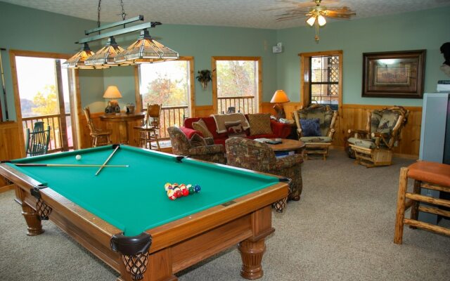 CHATEAU BEARDEN - 3 Br Cabin