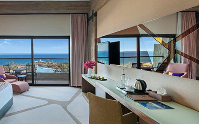 Noah's Ark Deluxe Hotel & Spa