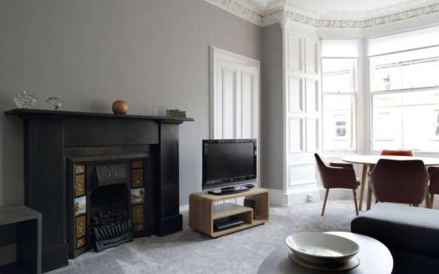 2 Bedroom Bruntsfield Apartment