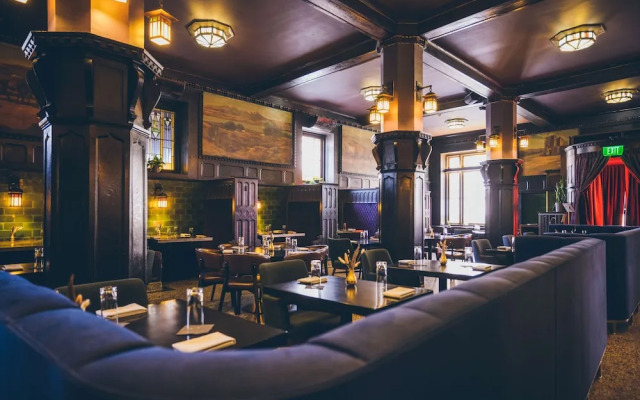 Hotel Savoy Kansas City, Tapestry Collection by Hilton