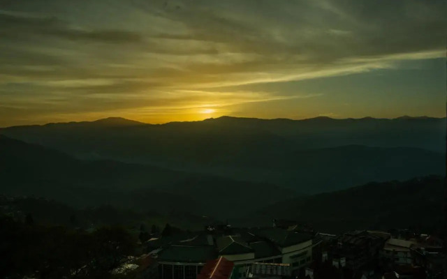 Sumitel Vista 800m from Mall Road