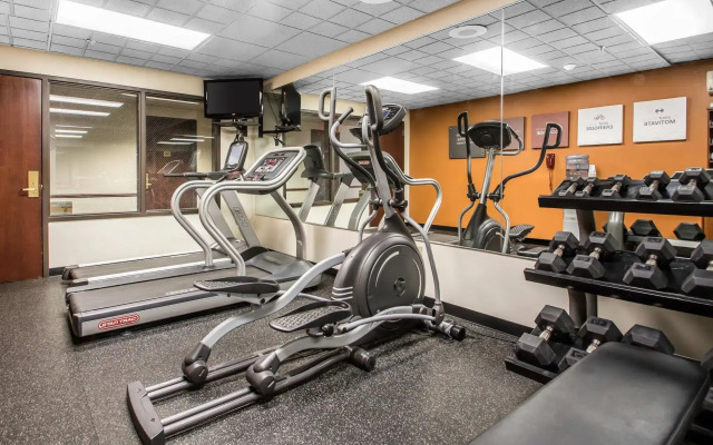 Comfort Suites Madison West - Middleton