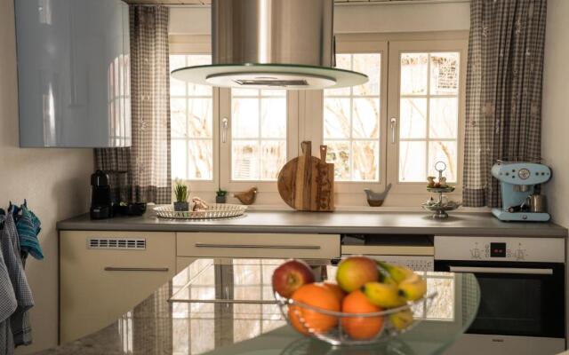 Chalet Spitzhorn - Your Peak Getaway - Private Terrasse & gratis Parkplatz