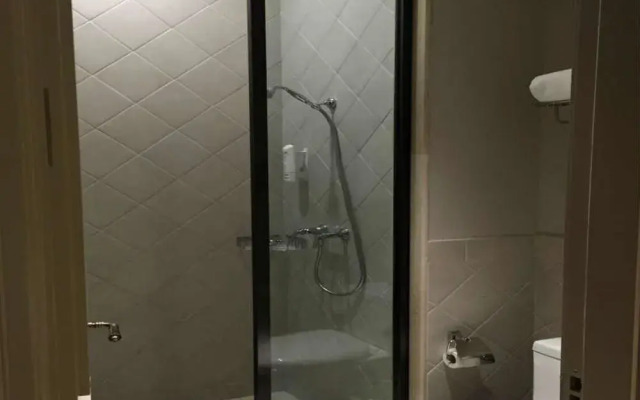 Ji Hotel (Tianjin Train Station Jinwan Square)