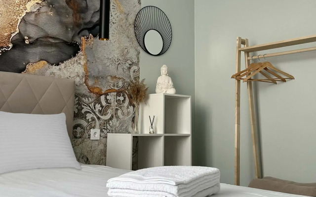 Apartments on Oboronnaya 102B street