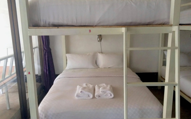 Pai Hostelle - Caters to Women